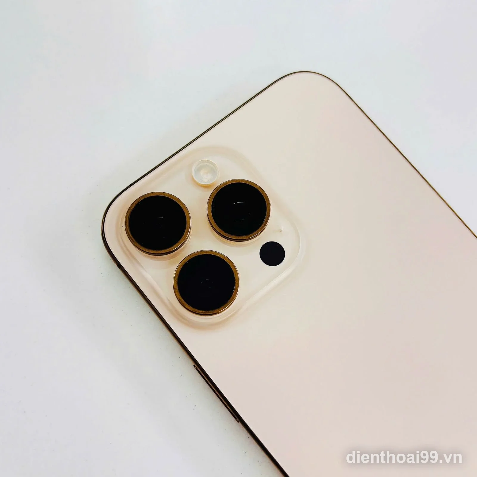 iPhone 11 Pro Max màu vàng chính hãng giá tốt tại Điện Thoại 99 Đà Nẵng