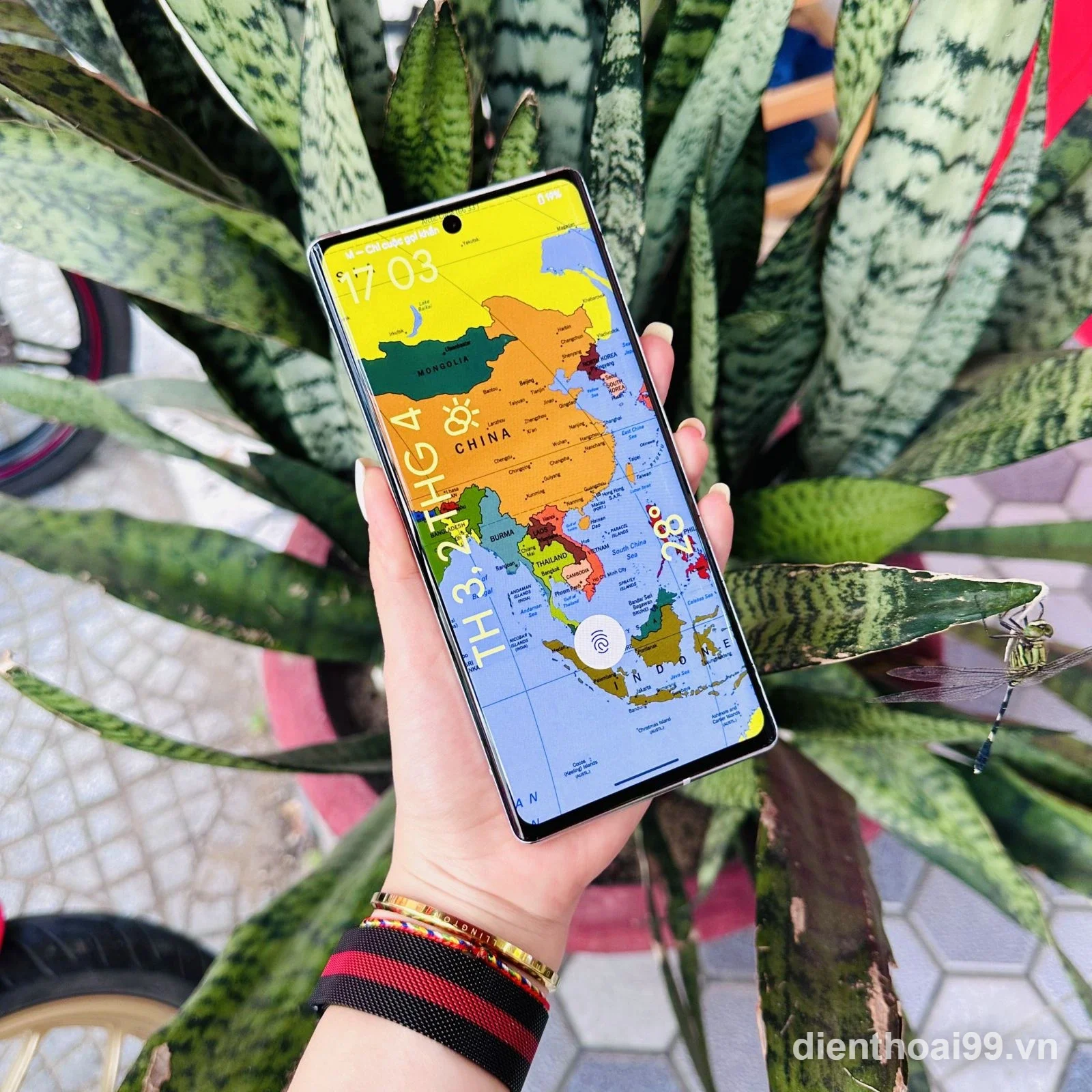 Samsung Galaxy S24 Ultra màu bạc tại Điện Thoại 99 Đà Nẵng